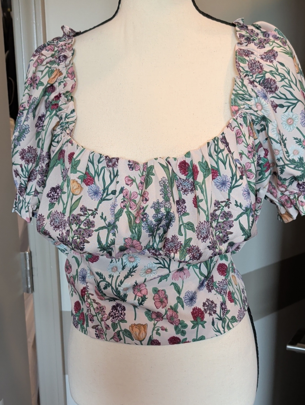 Cider Floral Square-Neck Puff Sleeve Crop Top - White with Purple & Green